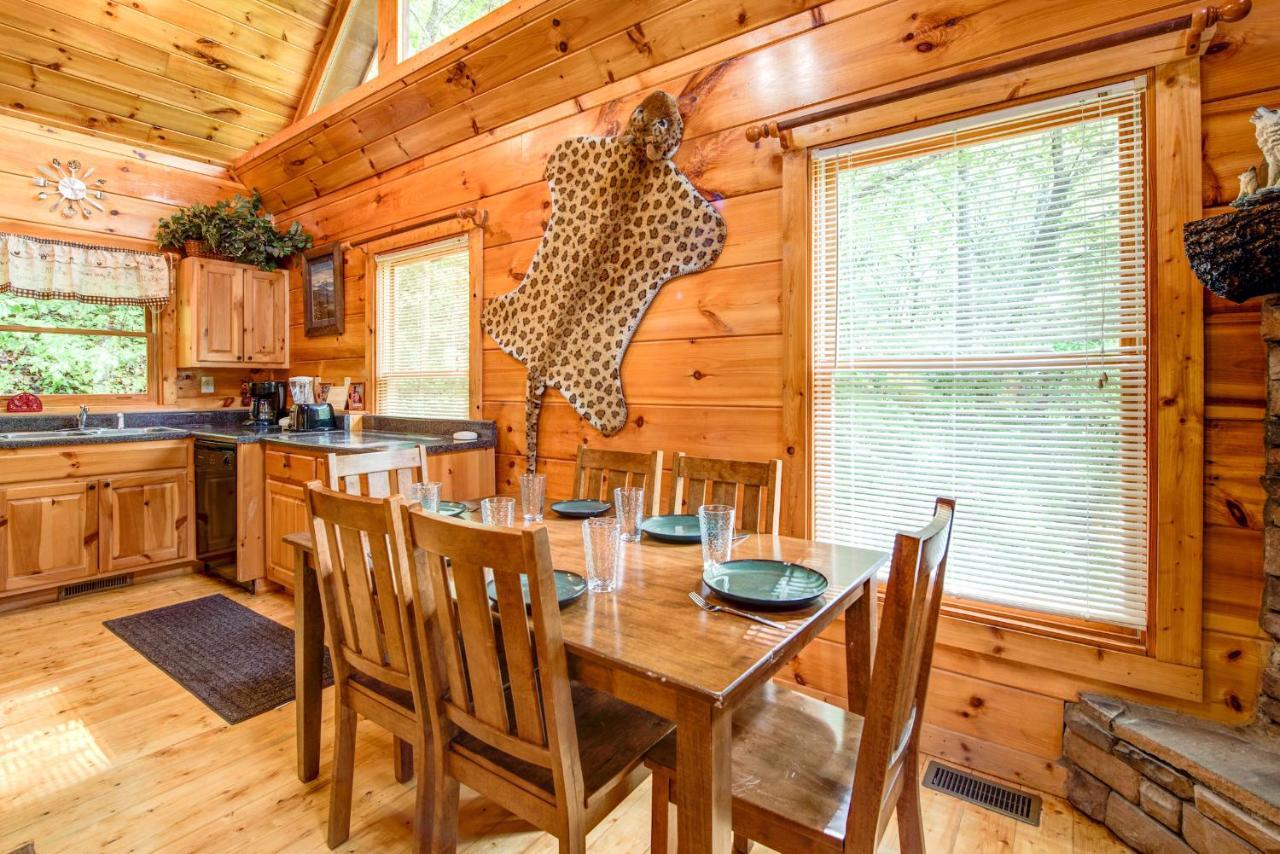 Cabin Of Dreams, 3 Bedroom Water View, Wifi, Hot Tub, Pool Table, Sleep 8 Sevierville Ngoại thất bức ảnh